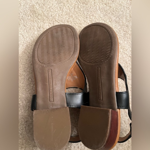 Tommy Hilfiger King Sandals-sz 7 - Picture 4 of 7